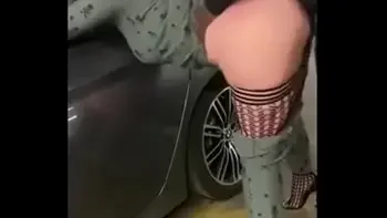 Pawg Gets Fucked in Parking lot