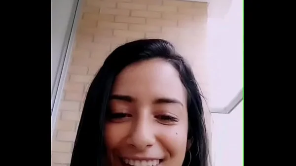 Colombiana dándola toda (se ve que la mama delicioso)