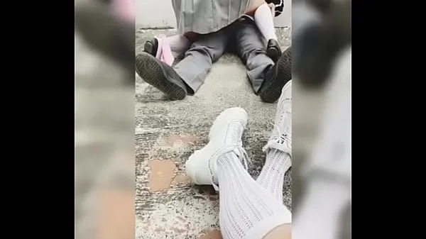 Mejores AMIGAS Estudiantes Putitas de la ESCUELA Técnica se Graban Chupándole la VERGA a un Wey y Cogiendo en la Escuela! Colegiala Mexicana Amateur Follando en Público, Alumnos Precoces! Parte 1