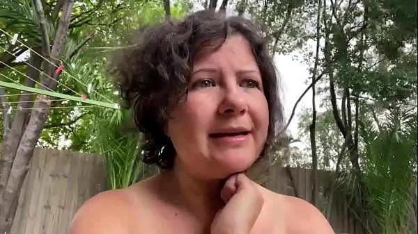 A quick update and a quick (interrupted) wank in my tent covered in sunburn and mozzie bites.