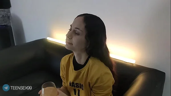 Invito a mi casa a una desconocida que vi en el mercado, ella acepta la invitacion pero me dice que solo 3H para que el novio no la descubra