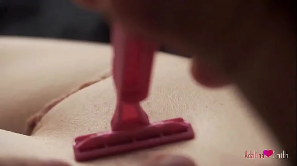 Slow-motion Romantic Pussy Shaving and Touching