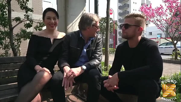 Yoko, sublime coquine asiatique, veut une bite française