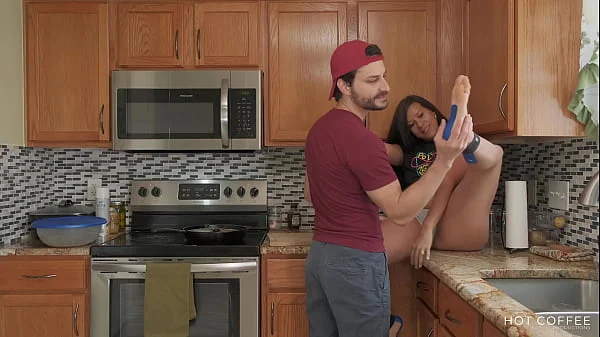 FUCKING AND COOKING! Thick Latina wife gets fucked while the husband cooks