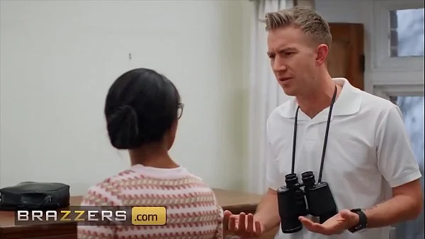 (Danny D) stick his huge cock in (Valentina Nappi) perfect ass - Brazzers