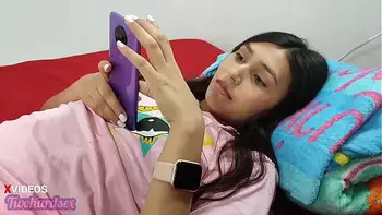 I my stepdaughter so that we can fuck while my wife is not at home, she accepts, she gives me a blowjob but my wife arrives and we don't continue!!