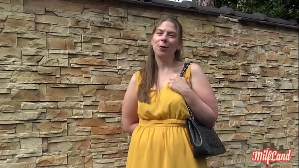 Alice, milf pulpeuse, veut essayer le SM Part 1