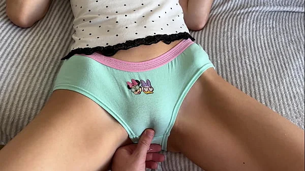 Accidental sex during kinky pussy rub & hot rubbing Cumshot