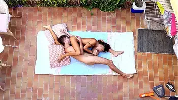 Birdview, Couple exposed in the balcony