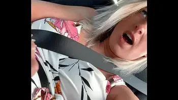 OMG! Secretly fingered to orgasm in the taxi.