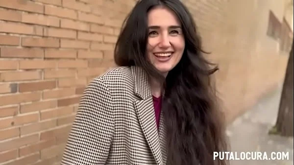 PutaLocura - Pillada a la sensual Laura Hardkinks