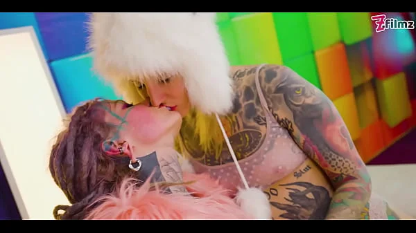 HARDCORE 4some - alternative girls get ANAL fucked, DP ad covered in cum by 2 guys!