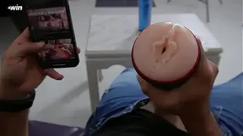 Mi mejor AMIGA me Ayudó a Correrme Después De Atraparme