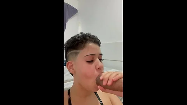 karine com sua buceta apertada . sapatona gostou do pau enorme