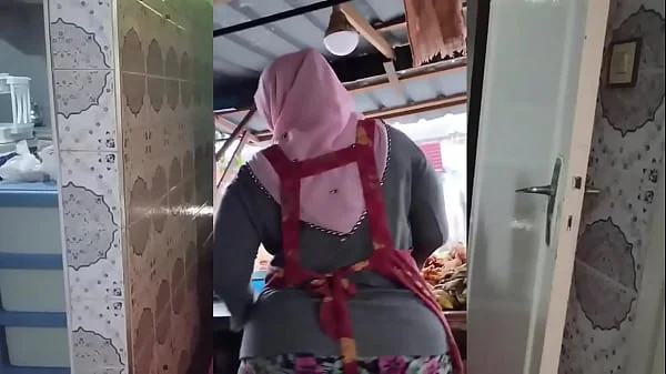 Thick Muslim Indonesian Milf