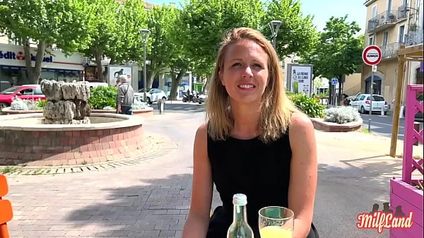 Julie, milf coquine en quête de plaisir Part 1