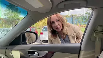 Mia Browen SQUIRTING in my Car