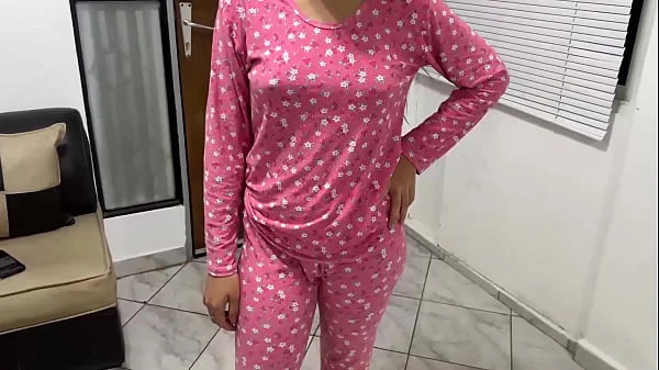 MI HERMOSA HIJASTRA BAILANDO TWERKING ASI SE GANA EL FAVOR DE SU PADRASTRO