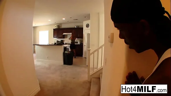 MILF Mellanie receives a hardcore interracial fuck