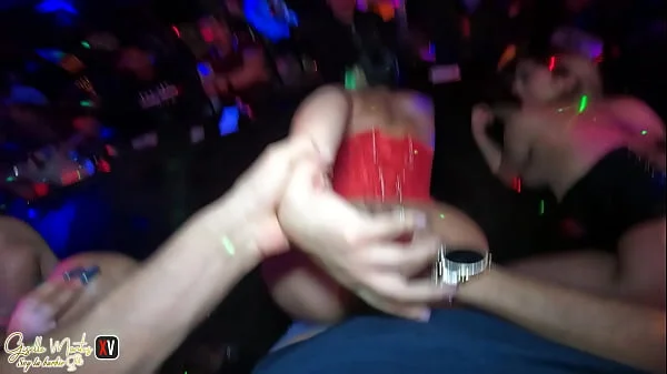 mi novio nos hace sexo en vivo enfrente de todos en el establo de mexicali