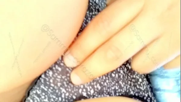 Nena inocente me entrega sus calzones en el parque