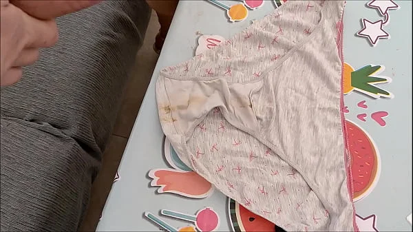 corrida en bragas de mi mujer 264