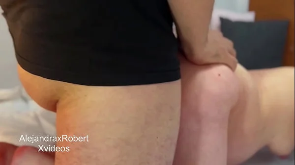 Chica embarazada de nueve meses folla increible ,su barriga no deja de moverse