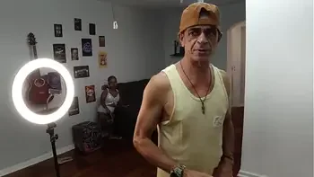 a anãzinha rabuda - suruba e bastidores do que rola