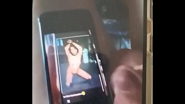 Tribute de Matew pour la larve