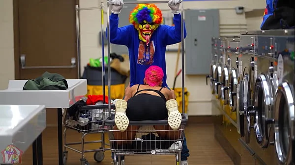 Ebony Pornstar Jasamine Banks Gets Fucked In A Busy Laundromat by Gibby The Clown