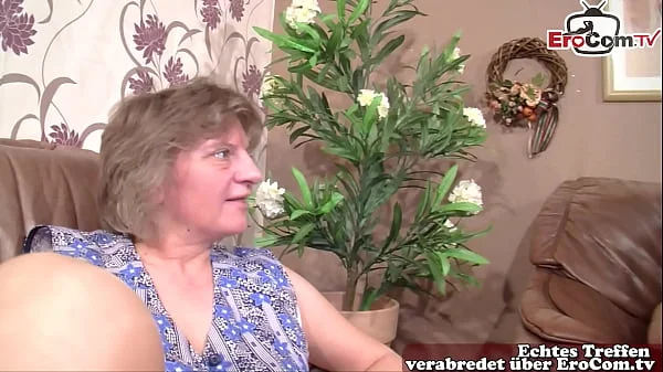 Deutsche Oma cuckold guckt stief enkel paar beim ficken zu