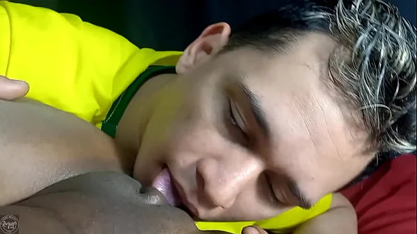 Brasileira gostosa, transando com amante da rola grossa, na casa do corno