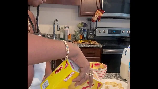 Making banana pudding