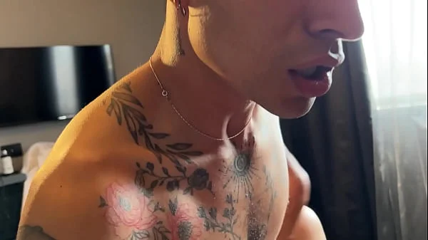 Busty masseuse relieves my knee pain by massaging my cock - Daniela Gomez & Thiago Lopez