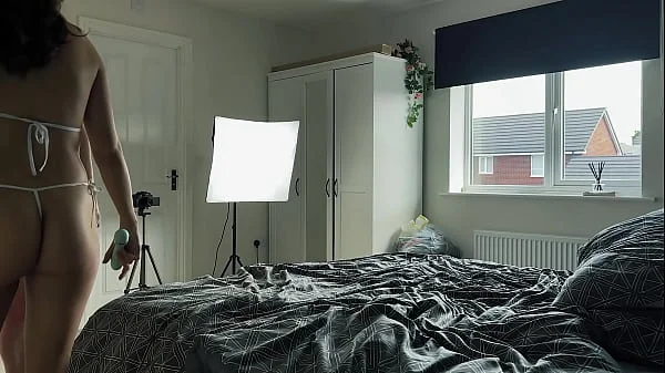 Bikini stepdaughter with perfect ass jerks him off onto her big tits