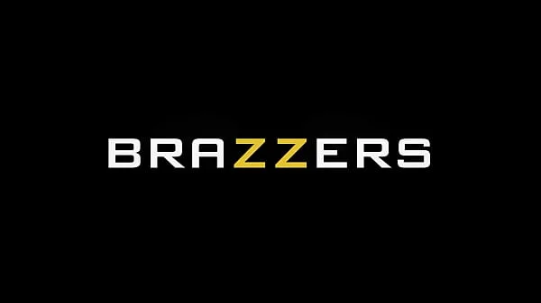 Morning Dick Phoenix Marie, Kira Noir / Brazzers/ Enter XVPROMO on official site for discount