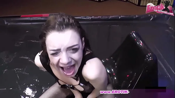 Deutsche Amateur Gangbang Party mit fisting und Sperma