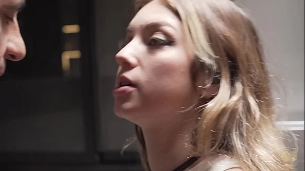 I send my husband to the bank to suck the pizza delivery guy's dick