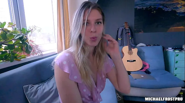 Neighbor With A Huge Round Ass Was Looking For Keys But Was Filled With Cum