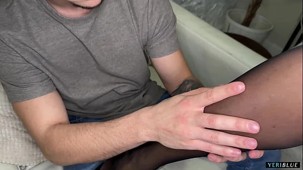 He fuks a real MILF in the first tinder meeting