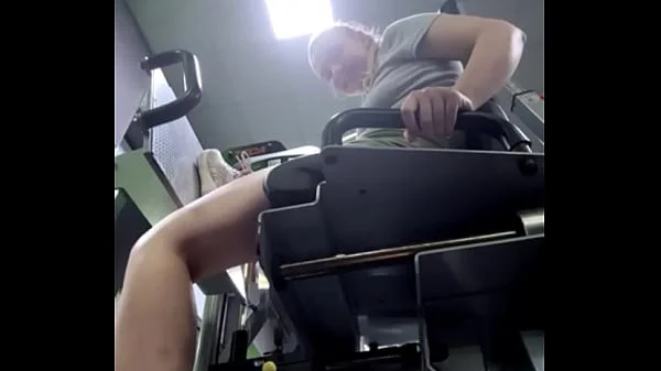 Extreme squirting in the gym