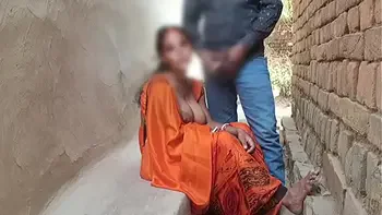 18 sal ki Badi Gand Wali sauteli bahan ki chudai