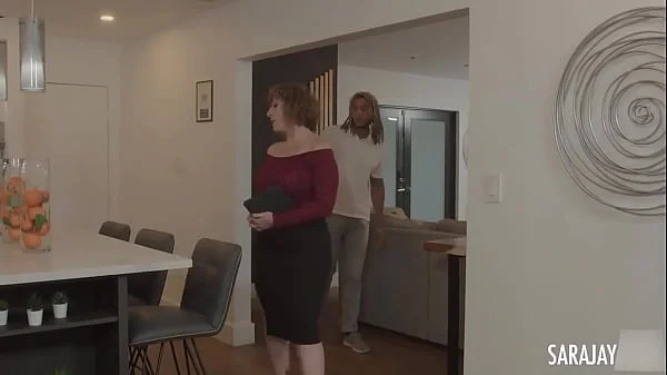 Prime Real Estate! Thick MILF Sara Jay Gets Dicked By Derek Savage!