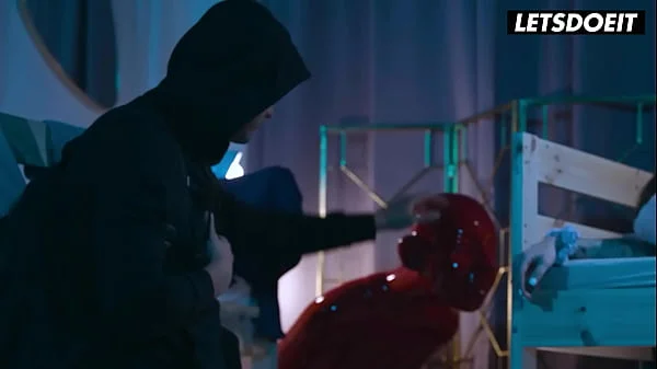 Stepsisters Marilyn Crystal & Ivy Maddox Have A Crazy Anal Affair With Burglar - HORNY HOSTEL