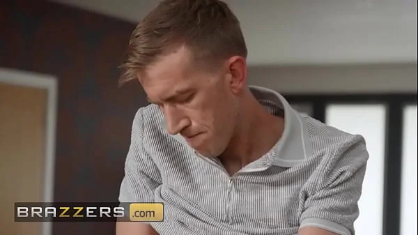 BRAZZERS - Danny D Starts His Day Right By Fucking Elisa Calvi’s Wet Pussy After A Morning Tease