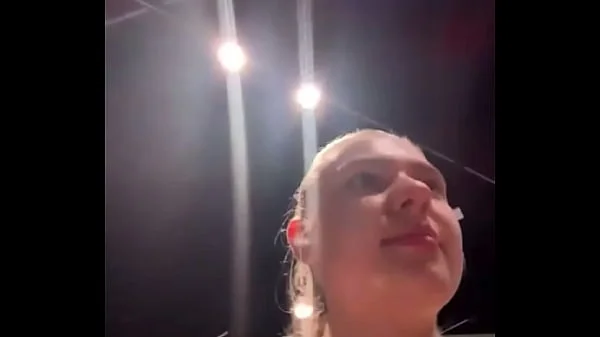 Extreme masturbate in changing room