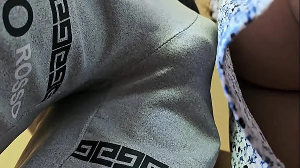 OMG!!! Stranger Cums Hard in Her Panties on Crowded Subway Rubdown