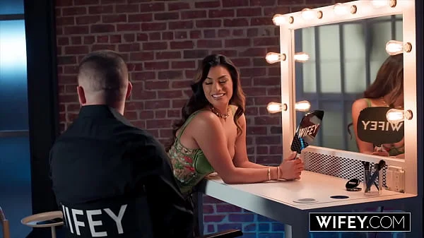 WIFEY Gorgeous Hotwife Karina Valentina Gets Fucked Hard While Hubby Watches