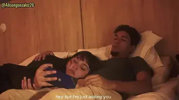 Tengo sueño hermanastro, dejame acostarme en tus piernas, pero no metas tu pene en mi boca por favor!!