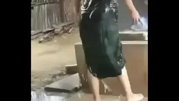 ရေချိုးချောင်းရိုက်